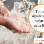 🌊 ¡Descubre el significado de soñar con agua limpia en abundancia! 🌈