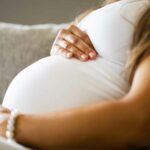 🤰👶 ¡Descubre qué significa soñar con embarazo propio y parto! Aprende a interpretar tus sueños y encuentra su significado aquí. 🌙✨