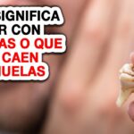 🦷 ¿Qué significa cuando sueñas que se te cae una muela? Descubre su interpretación aquí 🌙