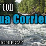 🌊💭 ¿Qué significa soñar con agua limpia que corre? Descubre sus significados y simbolismos