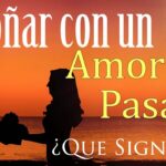 🌙🔮 Descubre qué significa soñar con alguien de tu pasado: un análisis profundo de tus sueños