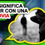 🌙💔 ¿Qué significa soñar con una ex novia? Descubre el significado de tus sueños amorosos