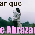 🤔🌙 ¿Qué significa soñar que te abrazan y no te sueltan? ¡Descubre su significado! 🤗