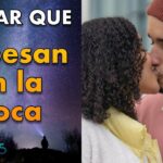 🌙💏 Descubre qué significa soñar con un beso de alguien que conoces